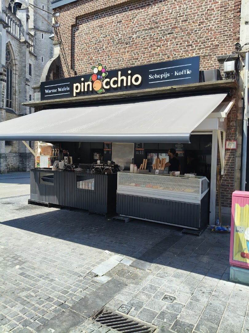 Pinocchio Waffles and Ice Cream · Foto’s 9